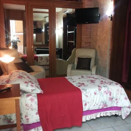 Tangohotel Lucques Extérieur photo